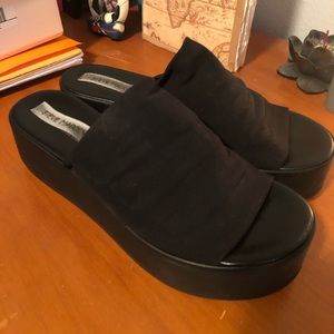 Steve Madden Slip ons
